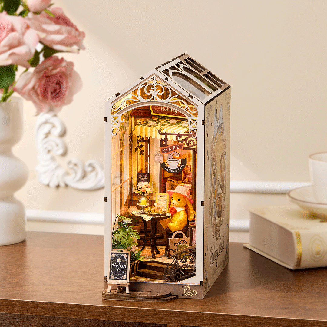 Rolife Holiday Café – DIY Book Nook Γαλλικό Café - Image 3