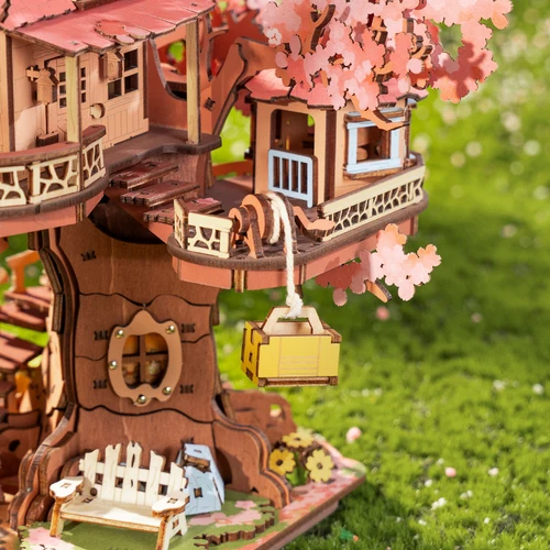 Ολοκληρωμένο Rolife Sakura Tree House με ροζ άνθη κερασιάς